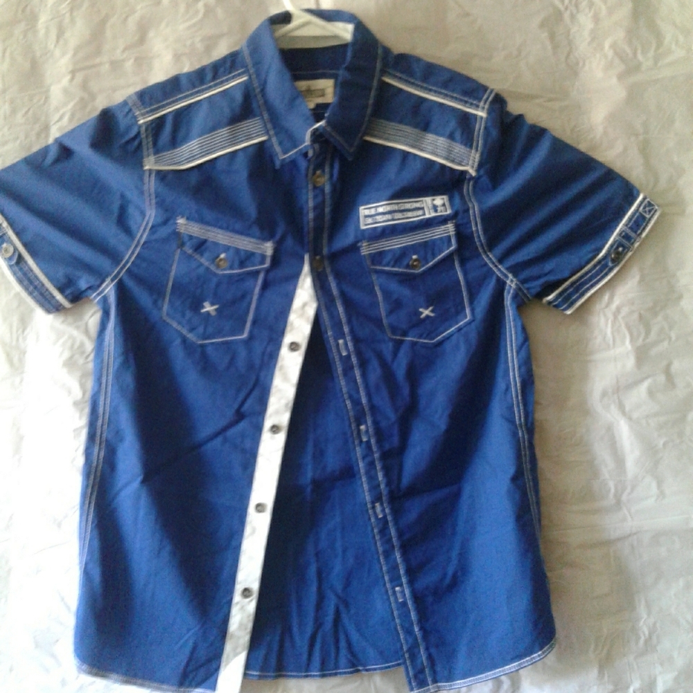 Distillery Apparel  mens small short sleeve button down shirt